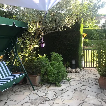 Дом отдыха Casita Blanca Con Fibra Optica Y Piscina Cominutaria