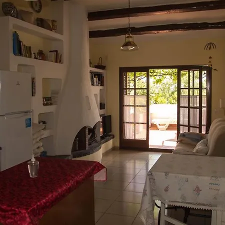 Дом отдыха Casita Blanca Con Fibra Optica Y Piscina Cominutaria *
