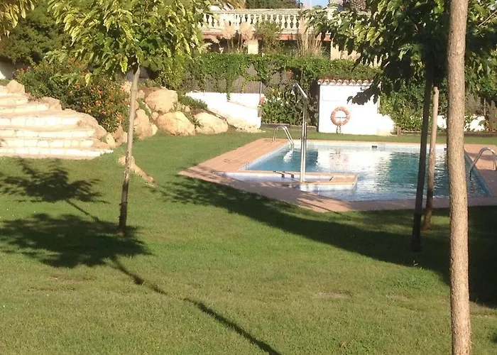 Casita Blanca Con Fibra Optica Y Piscina Cominutaria *