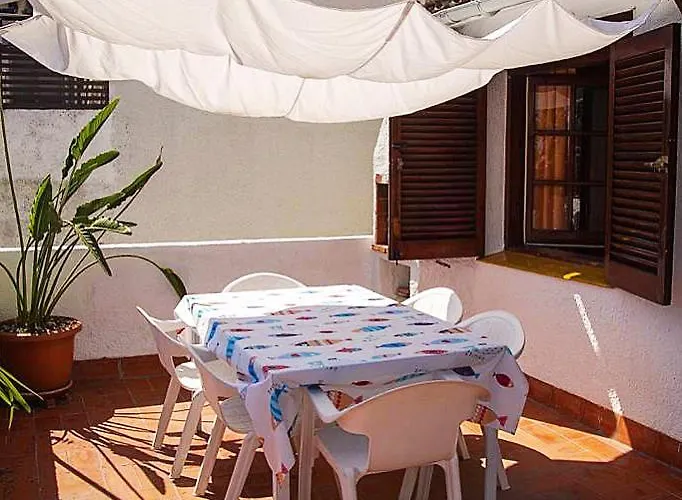 Casita Blanca Con Fibra Optica Y Piscina Cominutaria *