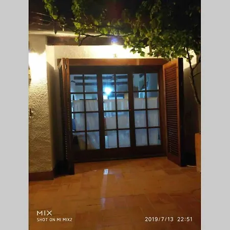 Casita Blanca Con Fibra Optica Y Piscina Cominutaria Holiday home